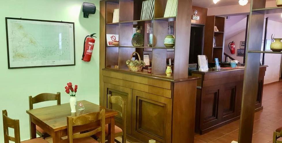 Hotel Alkyon Кала Нера Екстериор снимка